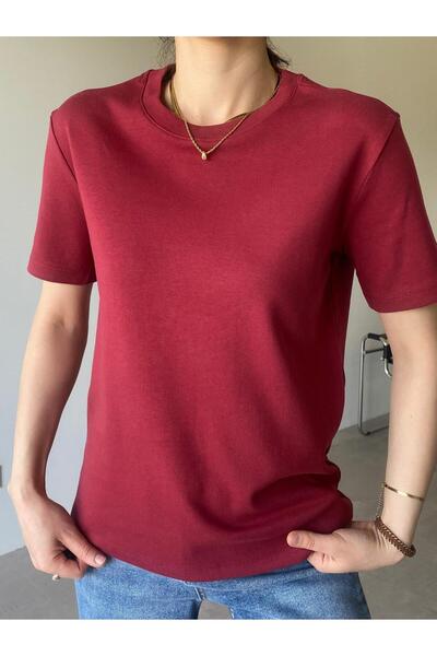 Bade Butik تي شيرت أوسكار ذو رقبة دائرية باللون الأحمر الداكن