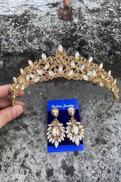 Hobigram Clara Gold Bridal Henna Crown Special Occasion Accessory Women's Crown and Wide Shuttle Earrings Set