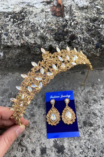 Hobigram Clara Gold Bridal Henna Crown Special Occasion Accessory Women's Crown and Drop Shuttle Earrings Set