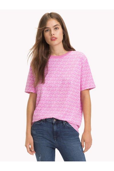 Tommy Jeans All-Over Signature Logo T-Shirt