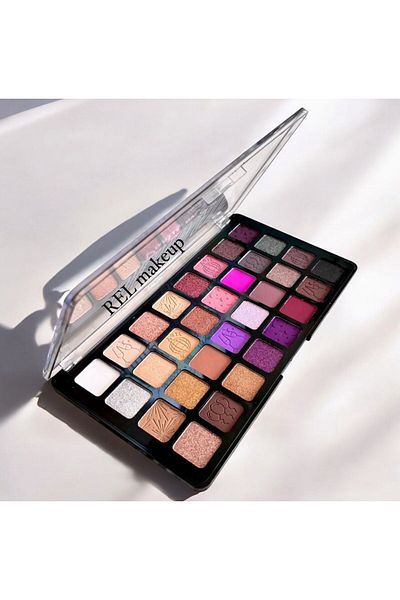 real beauty Real Beauty 24 Color Eyeshadow Palette Unleash your inner makeup artist