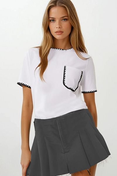 VAGGON Women's White Embroidery Embroidered Single Pocket T-Shirt Vs00164