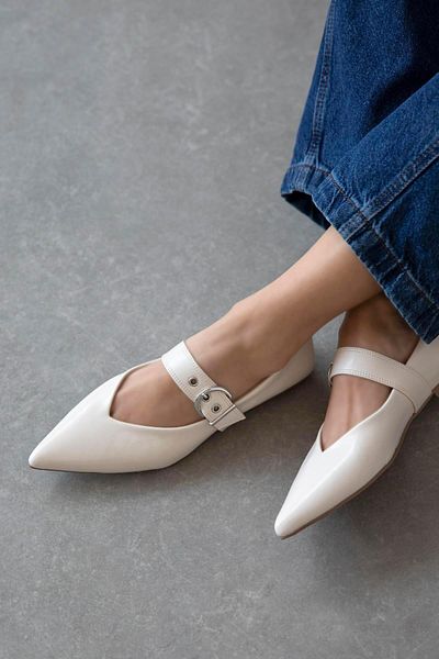 STRASWANS Bruno Women's Belt Detail Wrinkled Leather Ballerina Cream