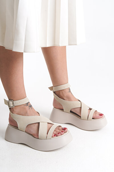 Limeo Süet Yüksek Taban Çapraz Kalın Şeritli Kadın Dolgu Topuklu Yazlık Sandalet