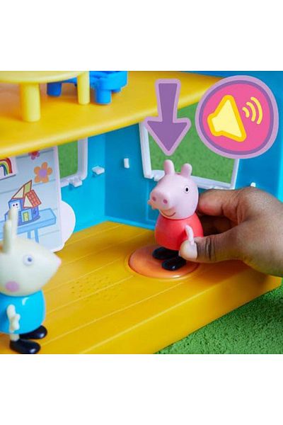 Peppa Pig Peppa Pig Playset - Kids Club, 11 pieces