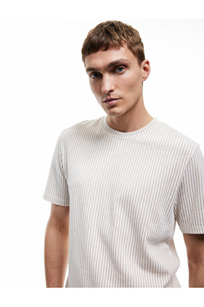 Koton Tricou cu mânecă scurtă, cu croiala normală, cu decolteu în dungi