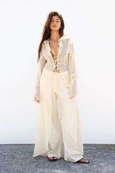 Pull & Bear Long lace-trimmed kimono with ruffles
