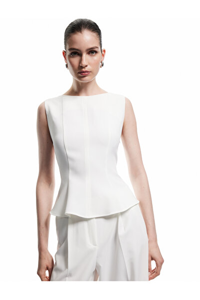 Koton بلوزة بيبلوم أساسية بدون أكمام برقبة دائرية