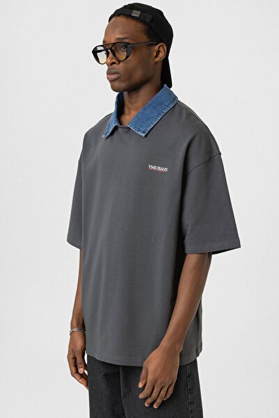 VAMOSCLO Μπλουζάκι με λεπτομέρεια κειμένου στο γιακά πόλο oversized καπνιστό