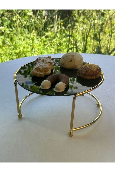 Edora Home Gold Small Size Presentation Stand Metal Gift Decoration Treat / Black Plexiglass / Stainless