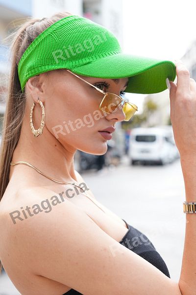 Ritagarcia Knitwear Visor Hat with Hair Stickers