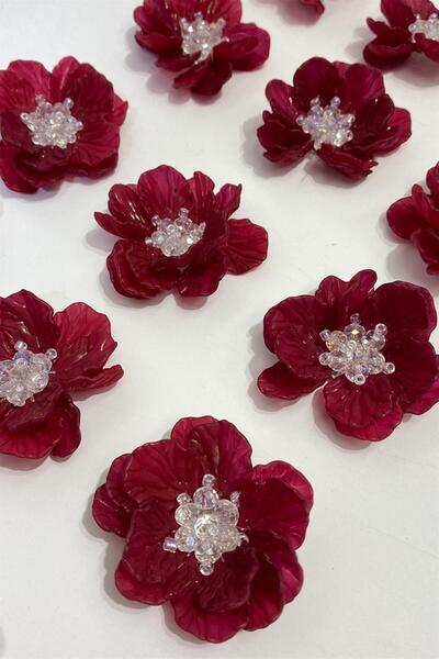 Limelia Bordo Yapraklı Kristal Boncuklu İncili Broş