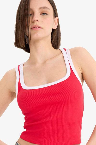 DeFacto Noul sezon Coool Tricou cu decolteu în U