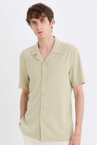 DeFacto New Season Modern Fit Polo Neck Textured Combed Cotton Short Sleeve Shirt
