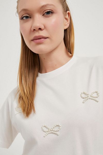 Arma Life Women's Pearl Bow Crew Neck Basic White T-Shirt