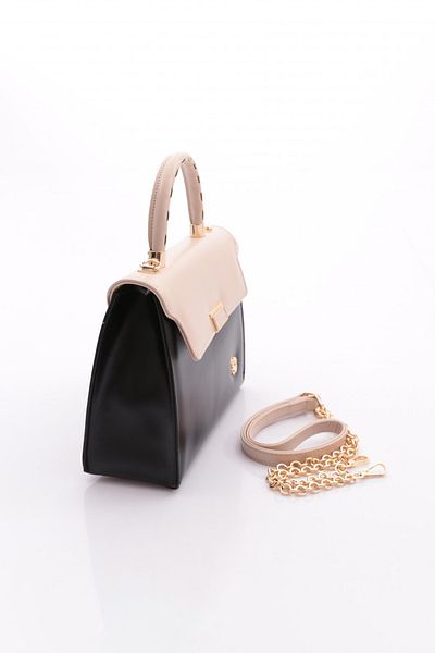DGN 10020 Women's Bag with Metal Accessories
