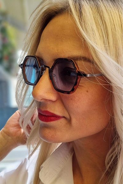 Mood Agenda Women's April Hexagon Punk Retro Model Sunglasses