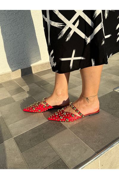 BURCU COLLECTİON Alice Pointed Toe Red Women's Slippers with Gold Drop Accessories