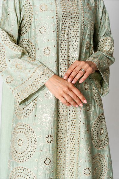 IKKXA Modern Embroidered Jalabiya