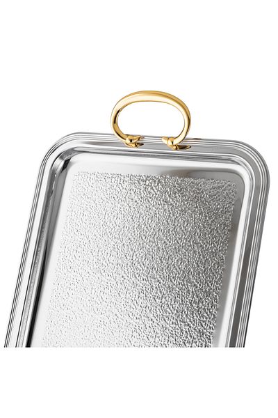 Dania A set of 3 trays in different sizes with high-quality metal, with 3 pieces to welcome and add a touch to the presentation.