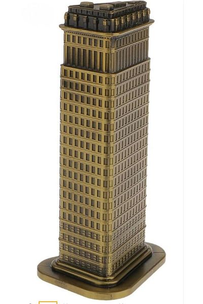 Generic Flatiron Building Miniature Statue – Vintage Metal New York Landmark Decor & Collectible Gift