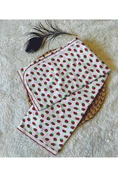 Baby Wings Strawberry Printed Pajama Set and Blanket Set