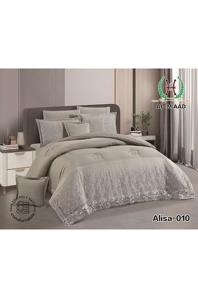 Generic A sophisticated microfiber lace bedspread with prominent details and luxury, with a touch of quality and elegance.