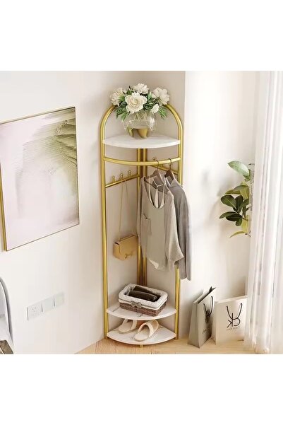 Un علّاقة ملابس زاوية معدنية بثلاثة رفوف وستة خطافات