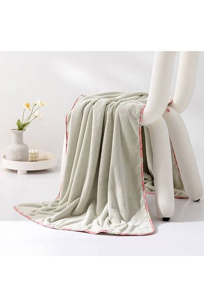 REEFI منشفة انيقة فستقي كبيرة ( أطراف موردة ) Elegant Pistachio Towel