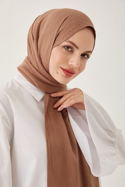 MENESSA Crinkle Silk Shawl Caramel
