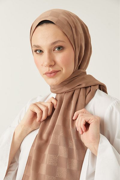MENESSA Silky Jacquard Shawl Checkerboard Pattern Brown