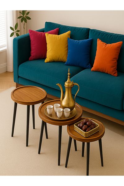 Un Set of 3 tables with an elegant wooden design that fits every corner of your home.
