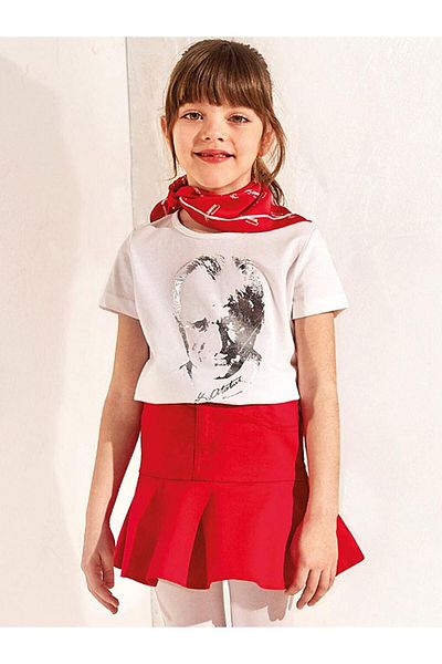 LC Waikiki Tricou pentru fete cu mânecă scurtă cu imprimeu Ataturk cu decolteu rotund (0S)