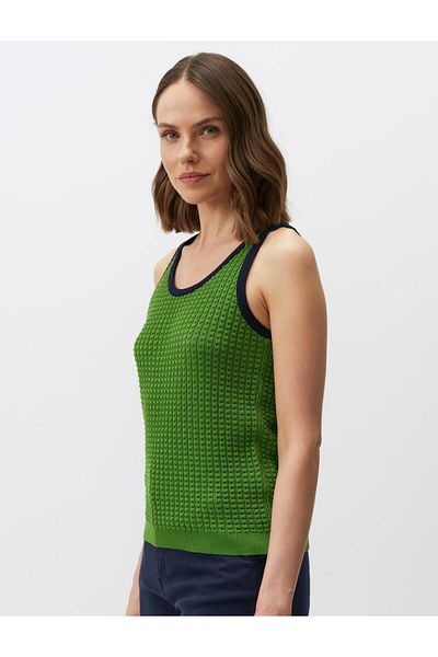 Jimmy Key U Neck Sleeveless Sweater Blouse