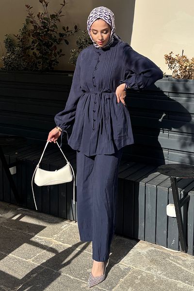 Tesettür Diyarı Summer Fabric Tril Tril Suit with Buttoned Tunic - Navy Blue