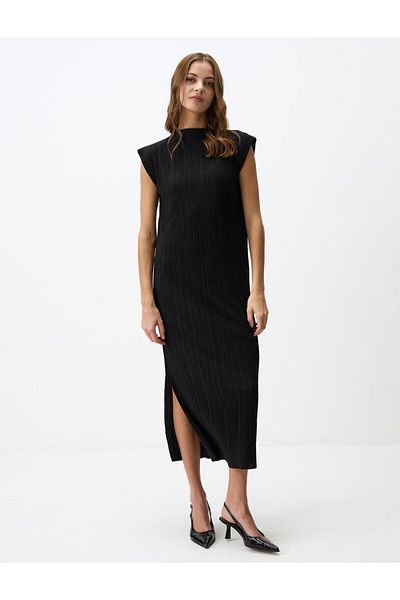 Jimmy Key Crew-Neck Sleeveless Pleated Knitted Midi Dress