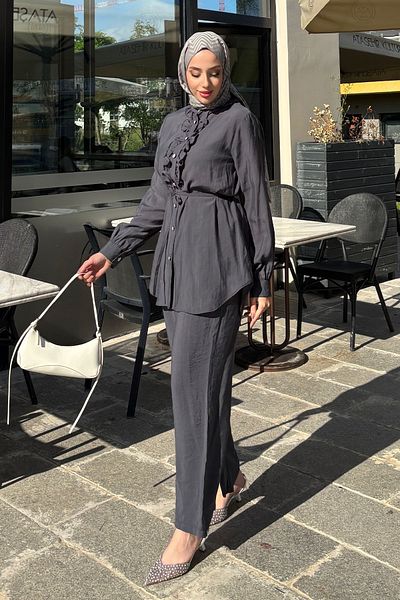 Tesettür Diyarı Summer Fabric Front Ruffle Detailed Suit - Anthracite