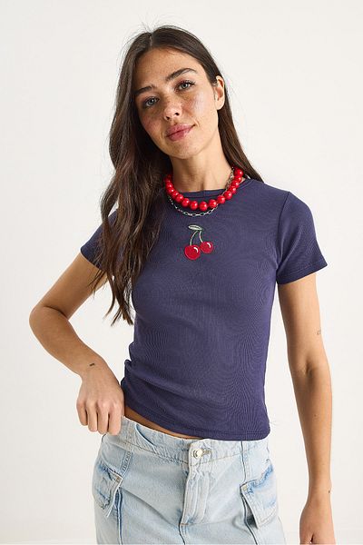 Bianco Lucci Tricou de bază cu broderie cireș pentru femei 4053 60283400