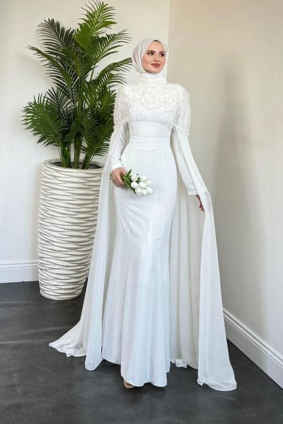 MERVEN AKYÜZ Βραδινό φόρεμα Alida Top Beading Cape Λευκό