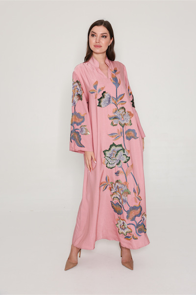 IKKXA جلابية مطرزة بنقشة زهور نابضة بالحياة