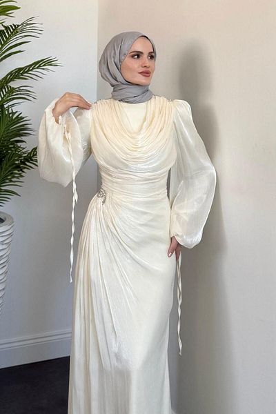 MERVEN AKYÜZ Jenika Evening Dress with Stones on the Shoulder and Waist Ecru