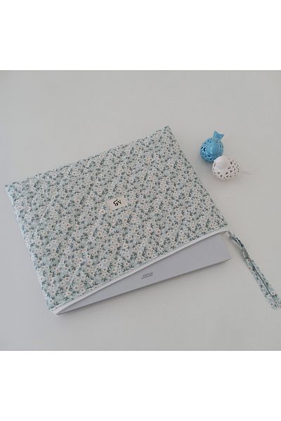MB Green Daisy Laptop-Tablet Case 10-11-12 Inch