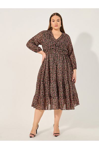Styli Plus Size Floral Print V Neck A-Line Midi Dress