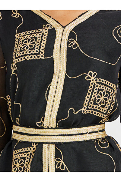 Keenly By Styli Women Black Embroidered V Neck Jalabiya with Lace Detailcl