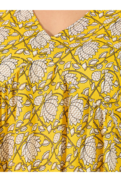 Styli Plus Size Floral Print V Neck Tiered Midi Dress