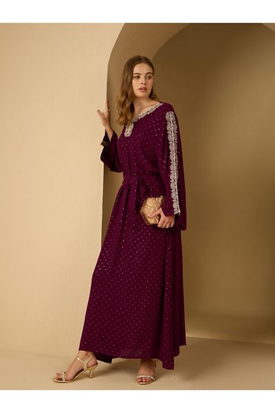 Styli Crinkled Embroidered Detail Jacquard Jalabiya with Fabric Belt