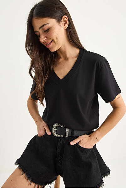 Bianco Lucci Women's 100% Organic Cotton Deep V Neck Comfort Fit T-Shirt 60602066