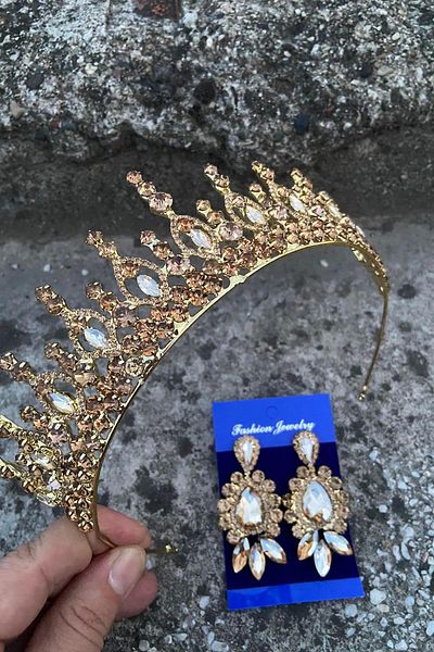 Hobigram Abrienda Gold Bridal Henna Crown Special Occasion Accessory Women's Crown and Three Shuttle Earrings Set