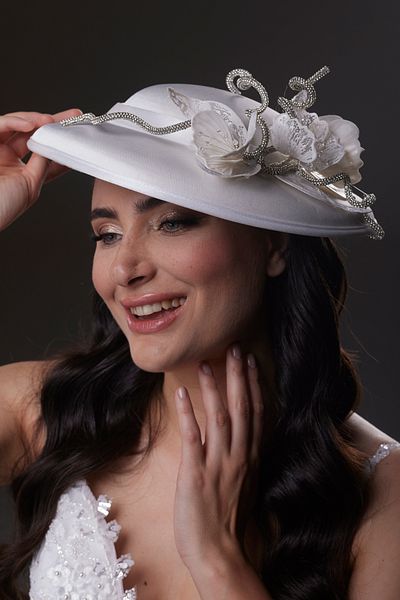 Hayalperest boncuk Romantic White Hat - Leaf Flower and Stone Chain Embroidered