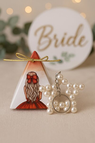 Emtory Home 10 Adet Kırmızı Elbiseli Piramit Kutu ve İnci Anahtarlık - Kına H...